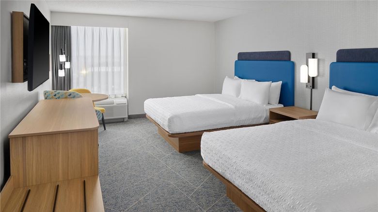 <b>Hampton Inn Chicago-Carol Stream Room</b>. Images powered by <a href="https://iceportal.shijigroup.com/" title="IcePortal" target="_blank">IcePortal</a>.