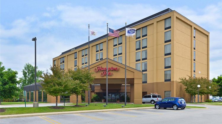Hampton Inn Chicago-Carol Stream Exterior