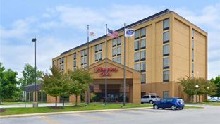 Hampton Inn Chicago-Carol Stream