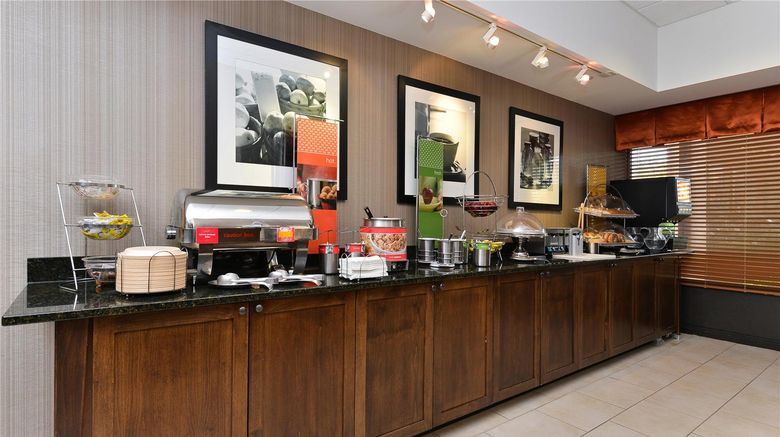 <b>Hampton Inn Chicago-Carol Stream Restaurant</b>. Images powered by <a href="https://iceportal.shijigroup.com/" title="IcePortal" target="_blank">IcePortal</a>.