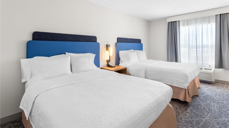 <b>Hampton Inn & Stes Deer Park Room</b>. Images powered by <a href="https://iceportal.shijigroup.com/" title="IcePortal" target="_blank">IcePortal</a>.