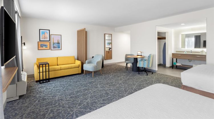Hampton Inn & Stes Deer Park Room