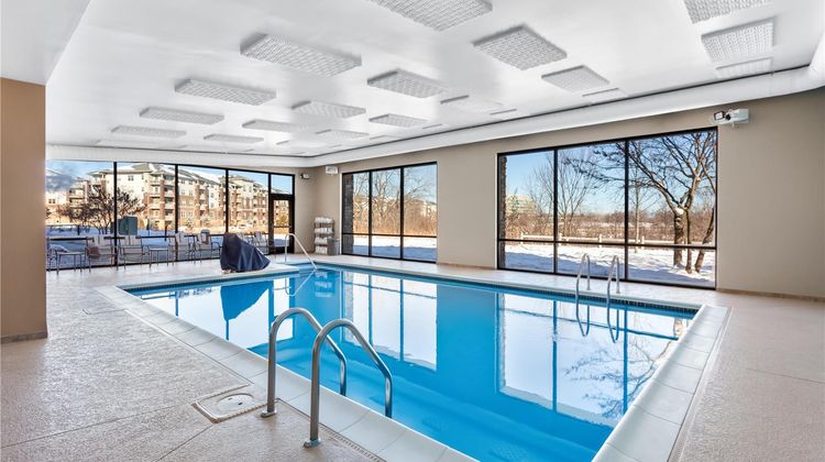 Hampton Inn & Stes Deer Park Pool