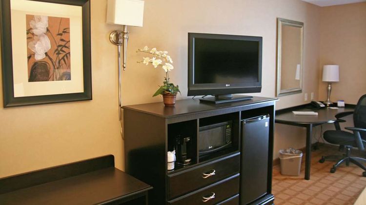 Hampton Inn & Suites St Charles Room