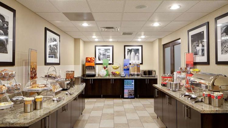 Hampton Inn & Suites St Charles Restaurant