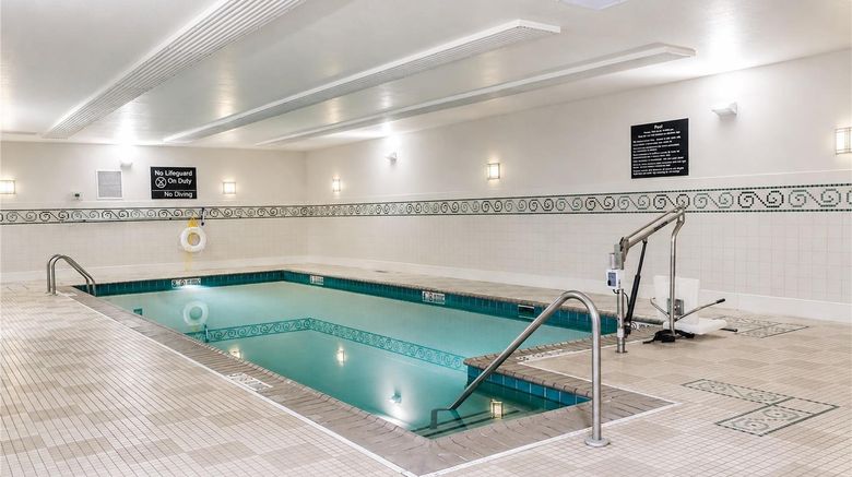 <b>Hampton Inn & Suites St Charles Pool</b>. Images powered by <a href="https://iceportal.shijigroup.com/" title="IcePortal" target="_blank">IcePortal</a>.