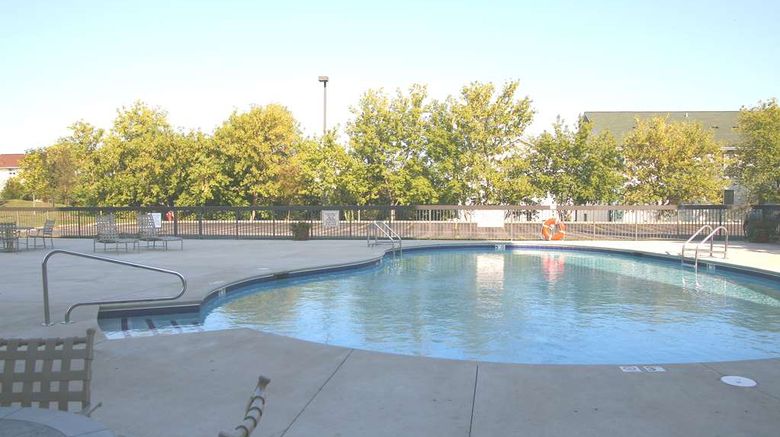 <b>Hampton Inn Chicago/Gurnee Pool</b>. Images powered by <a href="https://iceportal.shijigroup.com/" title="IcePortal" target="_blank">IcePortal</a>.