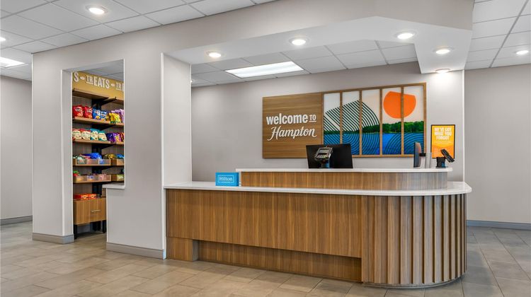 Hampton Inn Chicago/Gurnee Lobby