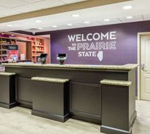 Hampton Inn & Suites Libertyville Lobby