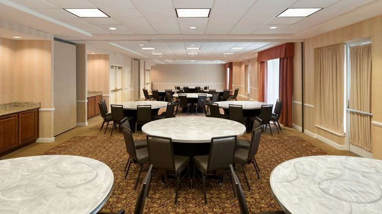 <b>Hilton Garden Inn Oakbrook Terrace Meeting</b>. Images powered by <a href="https://iceportal.shijigroup.com/" title="IcePortal" target="_blank">IcePortal</a>.