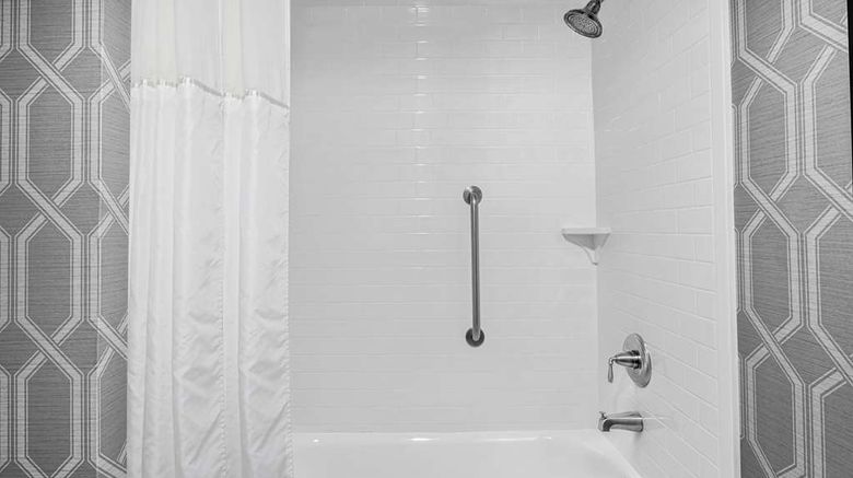 <b>Homewood Suites Orland Park Room</b>. Images powered by <a href="https://iceportal.shijigroup.com/" title="IcePortal" target="_blank">IcePortal</a>.