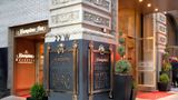 Hampton Inn Majestic Theatre District Exterior