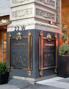 Hampton Inn Majestic Theatre District