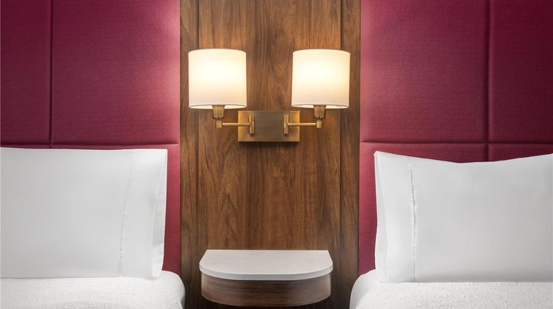 <b>Hampton Inn Majestic Theatre District Room</b>. Images powered by <a href="https://iceportal.shijigroup.com/" title="IcePortal" target="_blank">IcePortal</a>.