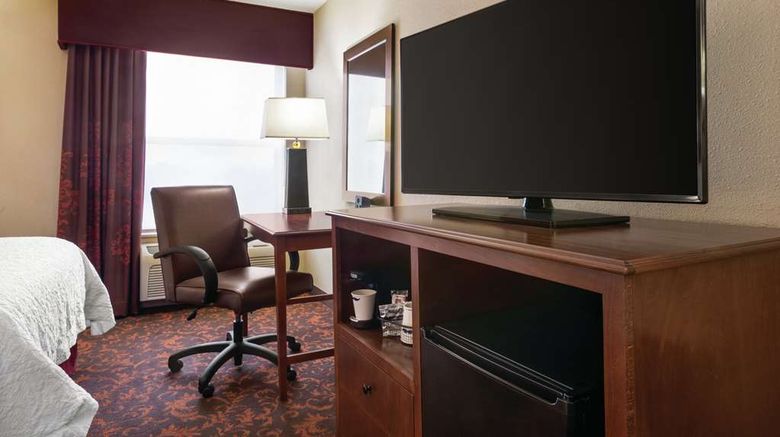 <b>Hampton Inn Chicago/Tinley Park Room</b>. Images powered by <a href="https://iceportal.shijigroup.com/" title="IcePortal" target="_blank">IcePortal</a>.
