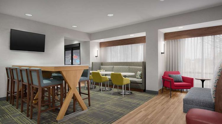 Hampton Inn Yorkville Lobby