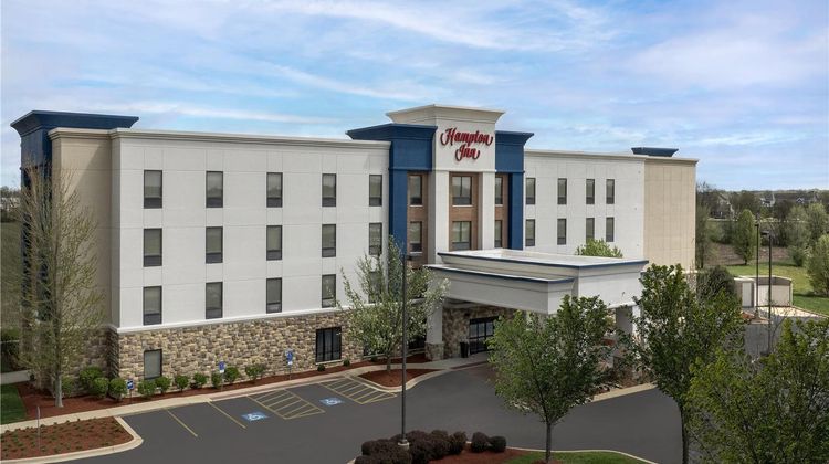 Hampton Inn Yorkville Exterior