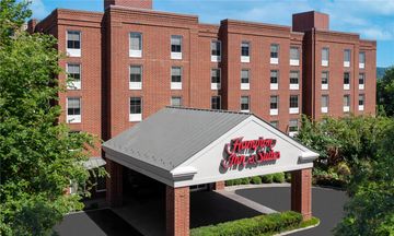 Hampton Inn & Suites Charlottesville