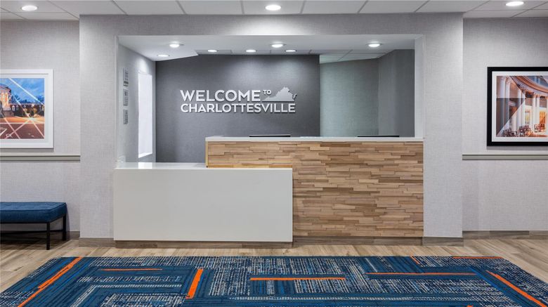 <b>Hampton Inn & Suites Charlottesville Lobby</b>. Images powered by <a href="https://iceportal.shijigroup.com/" title="IcePortal" target="_blank">IcePortal</a>.