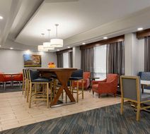 Hampton Inn Charlottesville Lobby
