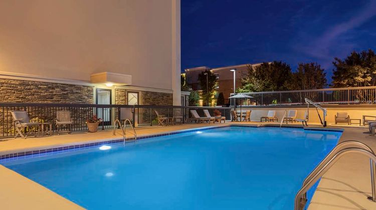 Hampton Inn Charlottesville Pool