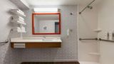 <b>Hampton Inn Charlottesville Room</b>. Images powered by <a href="https://iceportal.shijigroup.com/" title="IcePortal" target="_blank">IcePortal</a>.