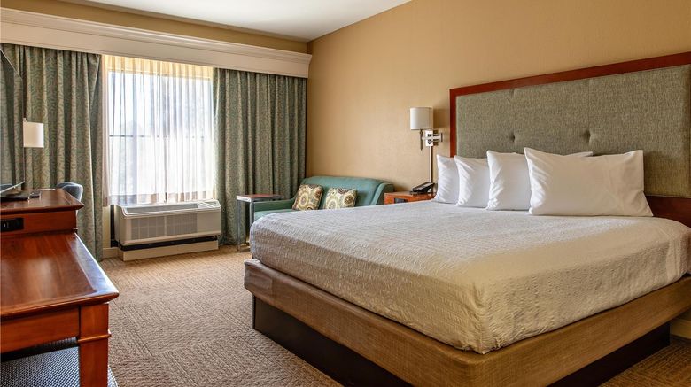 <b>Hampton Inn Charleston/Daniel Island Room</b>. Images powered by <a href="https://iceportal.shijigroup.com/" title="IcePortal" target="_blank">IcePortal</a>.