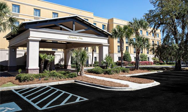 Hampton Inn Charleston/Daniel Island Exterior