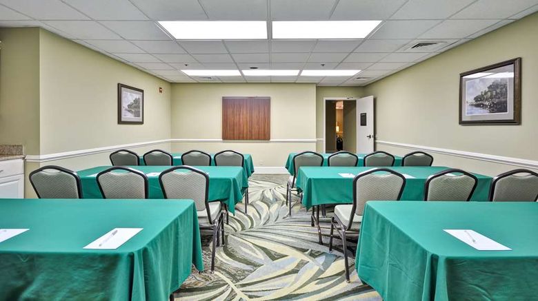<b>Hampton Inn & Suites Isle Of Palms Meeting</b>. Images powered by <a href="https://iceportal.shijigroup.com/" title="IcePortal" target="_blank">IcePortal</a>.