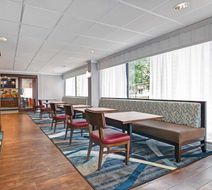 Hampton Inn Mt Pleasant-Patriots Point Lobby