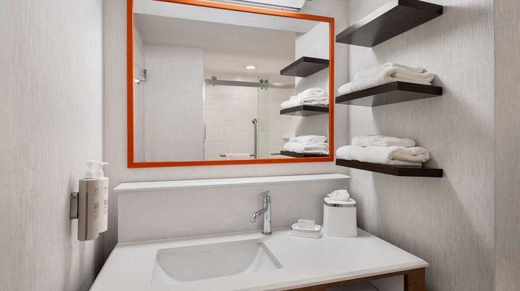 Hampton Inn Charleston North Room