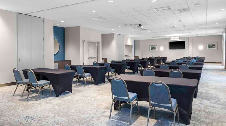 <b>Hilton Garden Inn Charleston/Mt Pleasant Ballroom</b>. Images powered by <a href="https://iceportal.shijigroup.com/" title="IcePortal" target="_blank">IcePortal</a>.