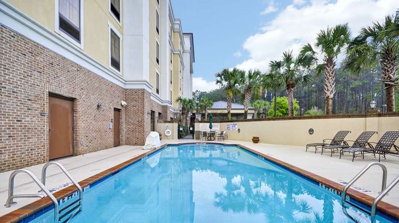 <b>Hampton Inn & Suites North Charleston Pool</b>. Images powered by <a href="https://iceportal.shijigroup.com/" title="IcePortal" target="_blank">IcePortal</a>.