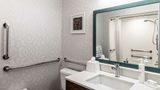 <b>Hampton Inn Charleston/West Ashley Room</b>. Images powered by <a href="https://iceportal.shijigroup.com/" title="IcePortal" target="_blank">IcePortal</a>.