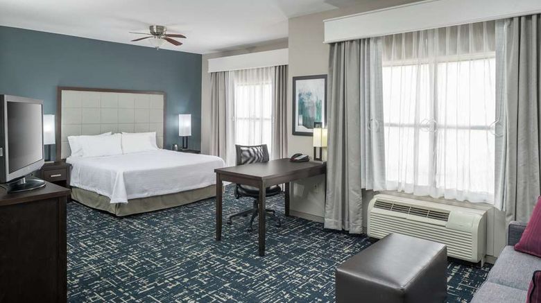 <b>Homewood Suites Cedar Rapids North Room</b>. Images powered by <a href="https://iceportal.shijigroup.com/" title="IcePortal" target="_blank">IcePortal</a>.
