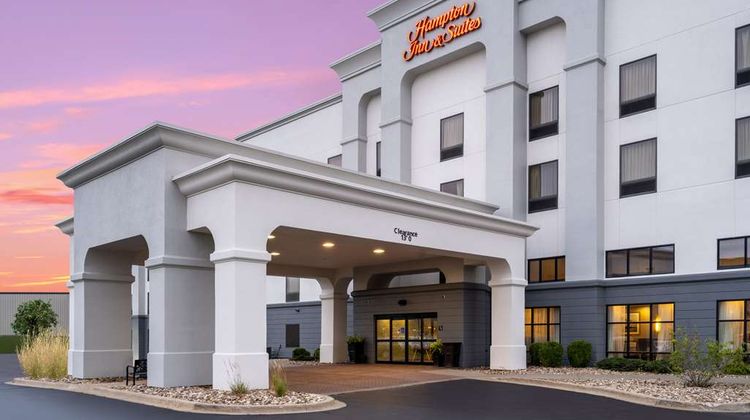 Hampton Inn & Suites Cedar Rapids-North Exterior