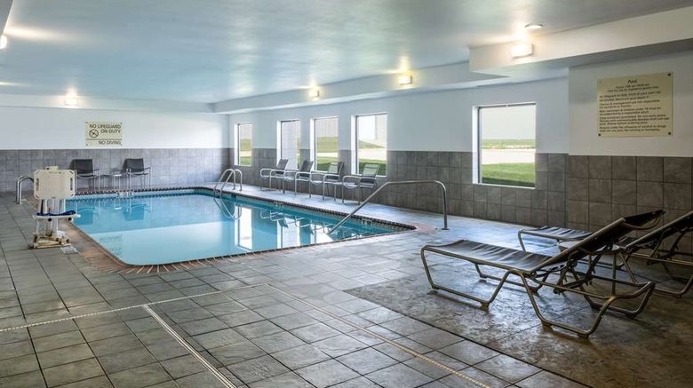 <b>Hampton Inn & Suites Cedar Rapids-North Pool</b>. Images powered by <a href="https://iceportal.shijigroup.com/" title="IcePortal" target="_blank">IcePortal</a>.