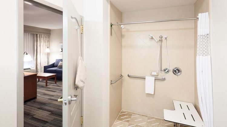 Hampton Inn & Suites Cedar Rapids-North Room
