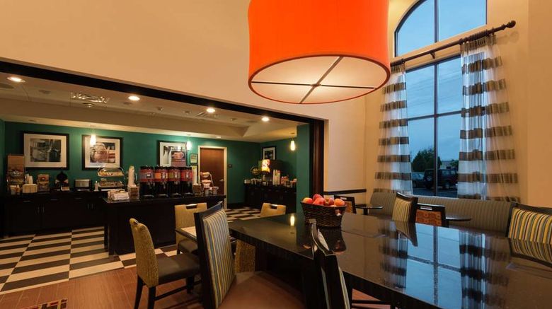 <b>Hampton Inn & Suites, Clarksville, TN Restaurant</b>. Images powered by <a href="https://iceportal.shijigroup.com/" title="IcePortal" target="_blank">IcePortal</a>.