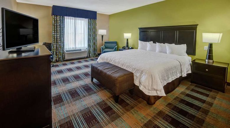 <b>Hampton Inn & Suites, Clarksville, TN Room</b>. Images powered by <a href="https://iceportal.shijigroup.com/" title="IcePortal" target="_blank">IcePortal</a>.
