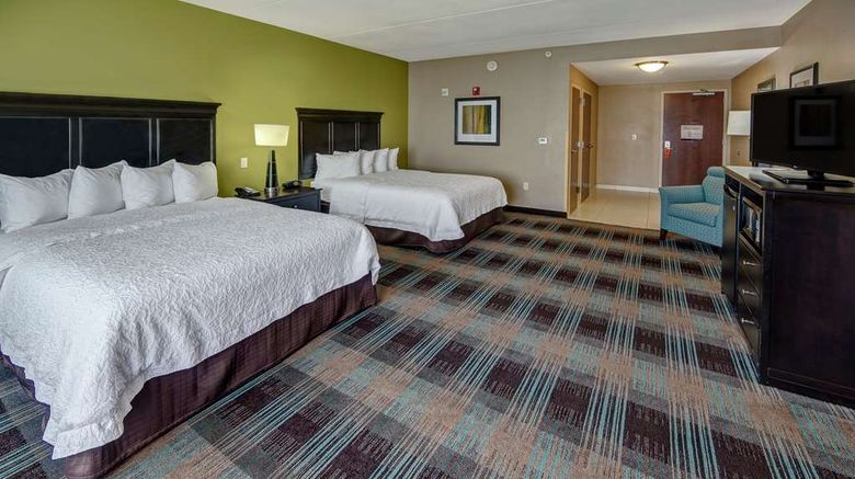 <b>Hampton Inn & Suites, Clarksville, TN Room</b>. Images powered by <a href="https://iceportal.shijigroup.com/" title="IcePortal" target="_blank">IcePortal</a>.