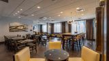 <b>Hampton Inn Meadowlands Restaurant</b>. Images powered by <a href="https://iceportal.shijigroup.com/" title="IcePortal" target="_blank">IcePortal</a>.