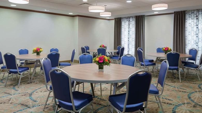 <b>Homewood Suites by Hilton Cleveland Meeting</b>. Images powered by <a href="https://iceportal.shijigroup.com/" title="IcePortal" target="_blank">IcePortal</a>.