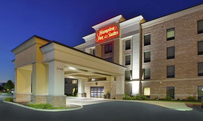 Hampton Inn & Suites Elyria Exterior