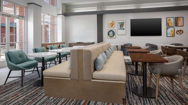 <b>Homewood Suites Hilton Cleveland Solon Lobby</b>. Images powered by <a href="https://iceportal.shijigroup.com/" title="IcePortal" target="_blank">IcePortal</a>.