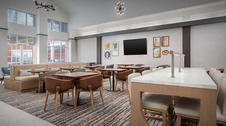 <b>Homewood Suites Hilton Cleveland Solon Restaurant</b>. Images powered by <a href="https://iceportal.shijigroup.com/" title="IcePortal" target="_blank">IcePortal</a>.