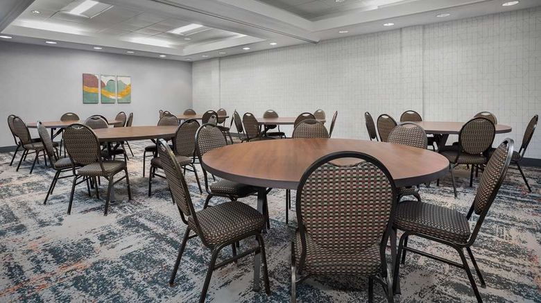 <b>Homewood Suites Hilton Cleveland Solon Meeting</b>. Images powered by <a href="https://iceportal.shijigroup.com/" title="IcePortal" target="_blank">IcePortal</a>.