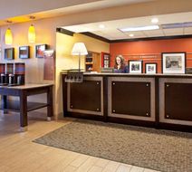 Hampton Inn & Suites Independence Lobby
