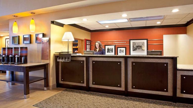 <b>Hampton Inn & Suites Independence Lobby</b>. Images powered by <a href="https://iceportal.shijigroup.com/" title="IcePortal" target="_blank">IcePortal</a>.