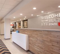 Hampton Inn & Suites Cleveland/Mentor Lobby
